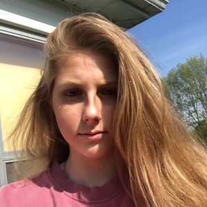 Meet your Posher, Emmalee